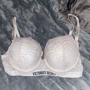 Victoria’s Secret Band Bra